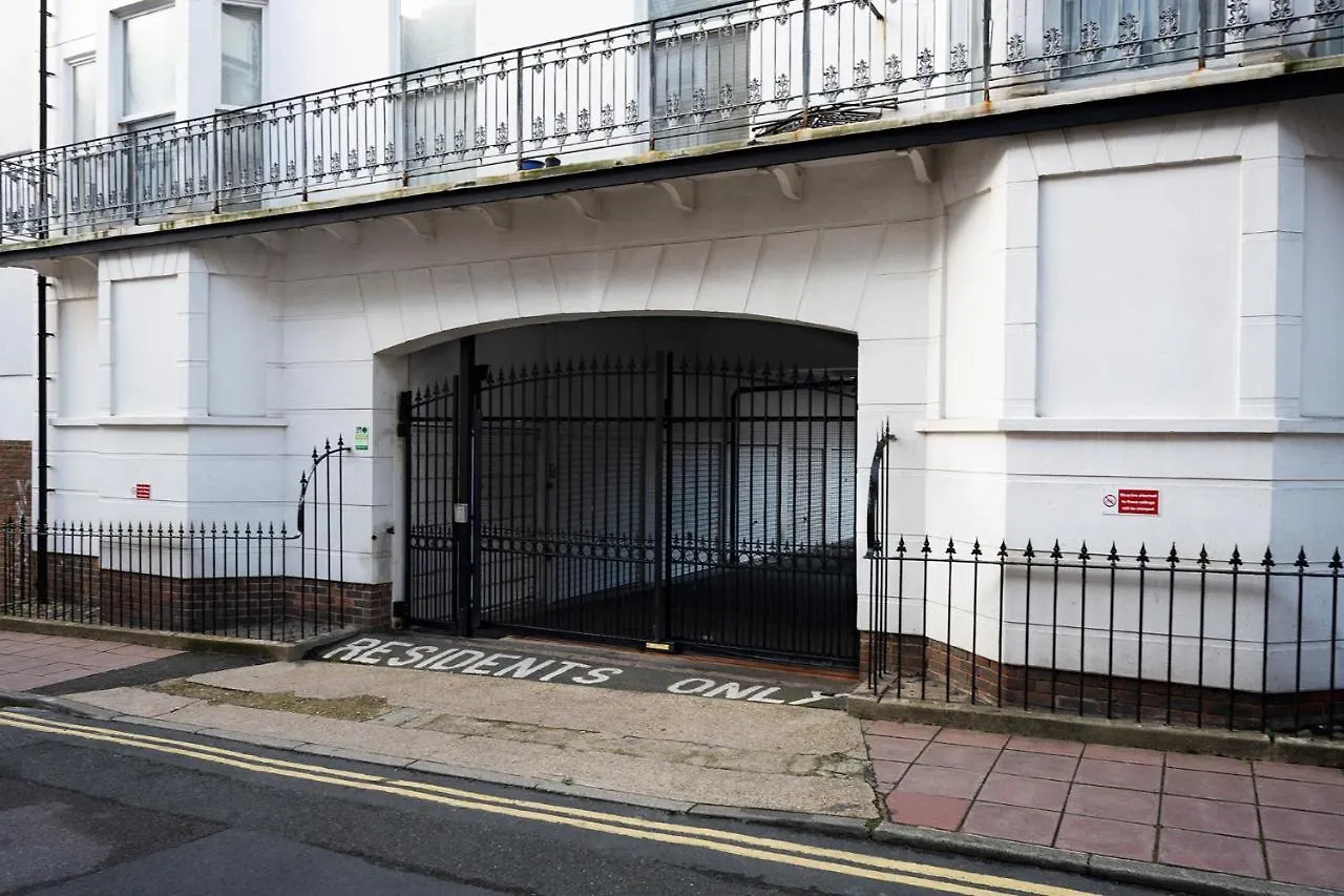 Burlington Street With Free Parking Nr Brighton College And Hospital Apartment United Kingdom