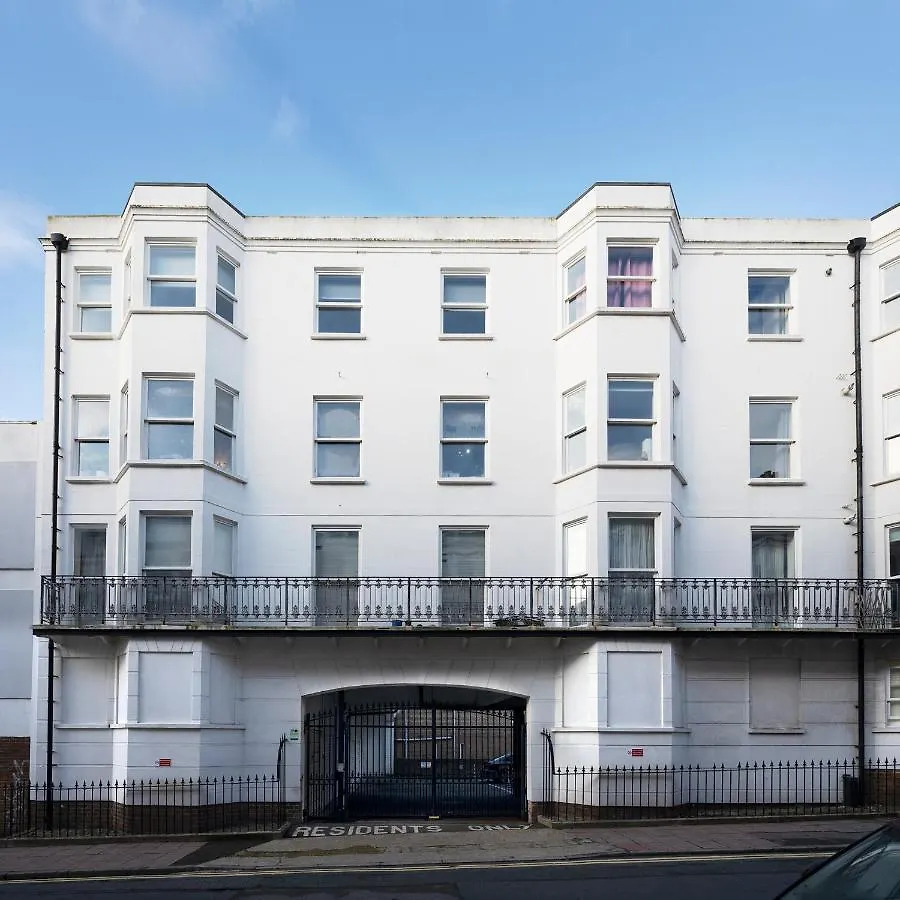 Burlington Street With Free Parking Nr Brighton College And Hospital Apartment