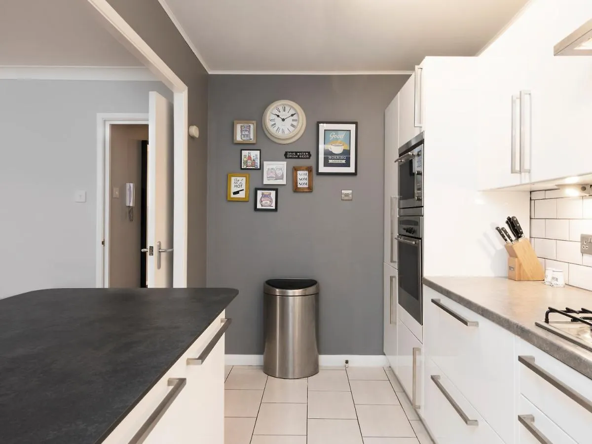 Burlington Street With Free Parking Nr Brighton College And Hospital Apartment