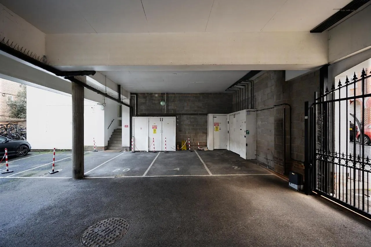 Burlington Street With Free Parking Nr Brighton College And Hospital Apartment 0*,  United Kingdom