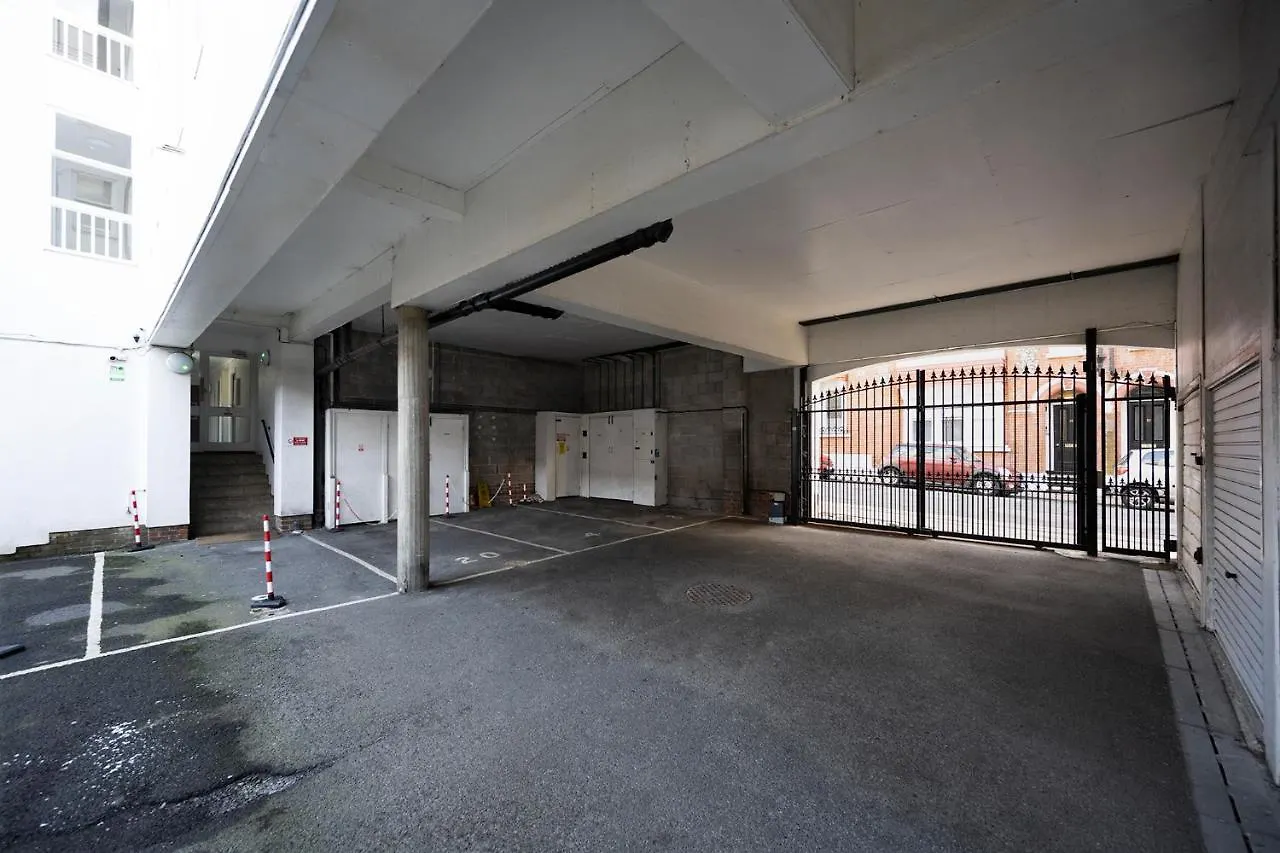 Burlington Street With Free Parking Nr Brighton College And Hospital Apartment