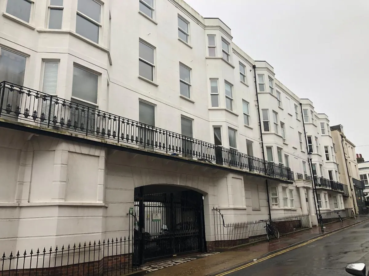 Burlington Street With Free Parking Nr Brighton College And Hospital Apartment